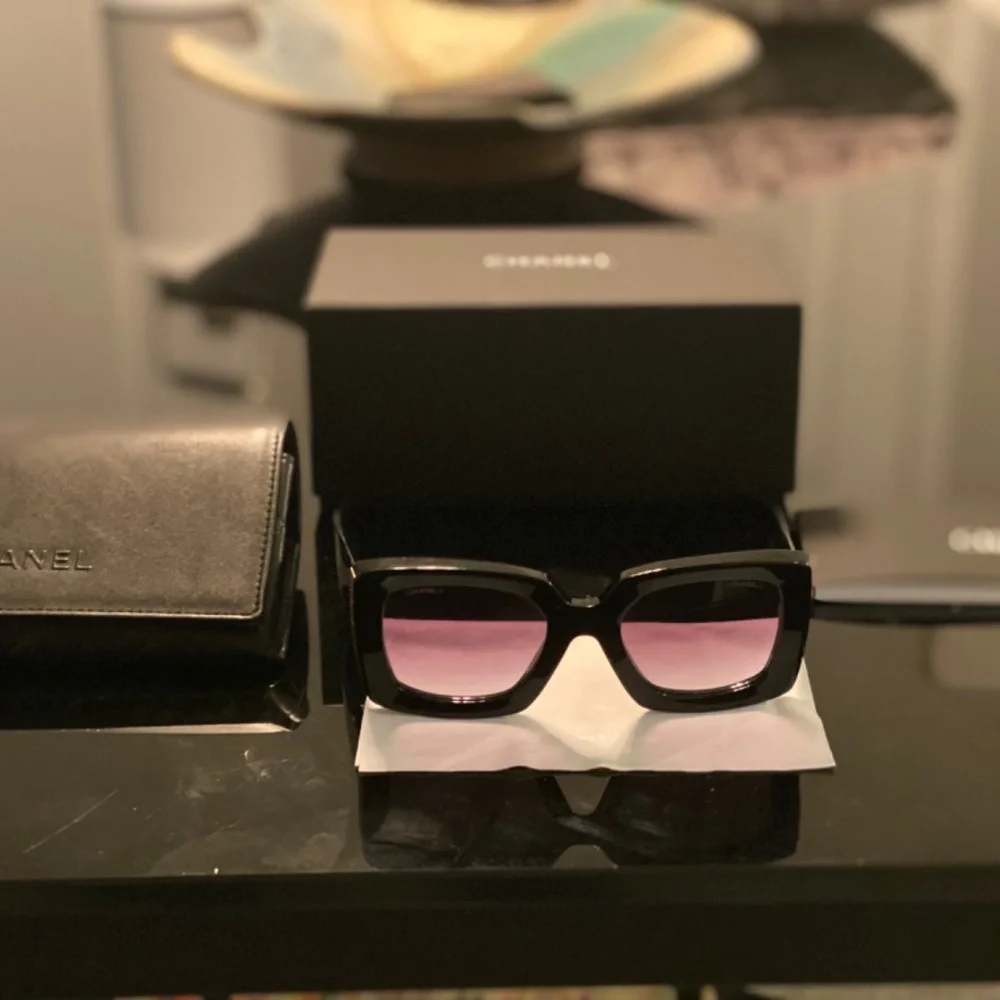 Authentic Chanel CH5435 black gold, grey gradient lens - Picture 7 of 7